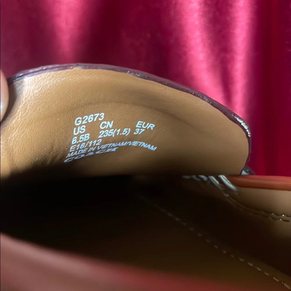 Coach Women's Beige Loafers 6.5 37 - Picture 7 of 10